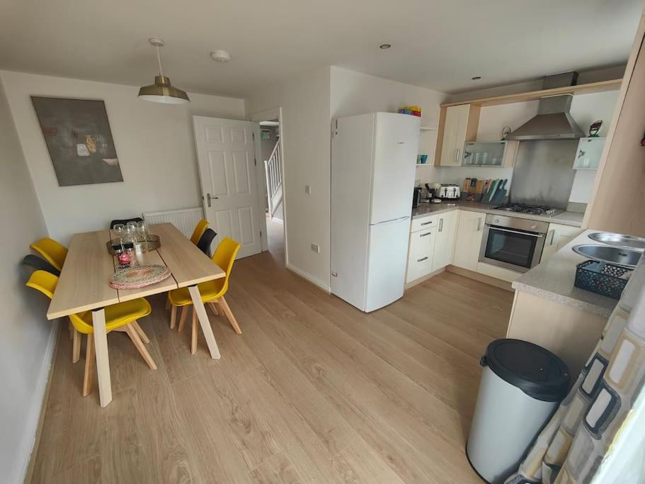 Shoreline Seaside Holiday Home Aberavon Beach Port Talbot Luaran gambar